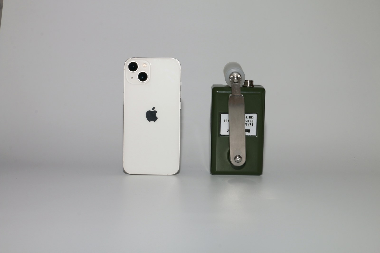 KON-30W-28 phone size comparison